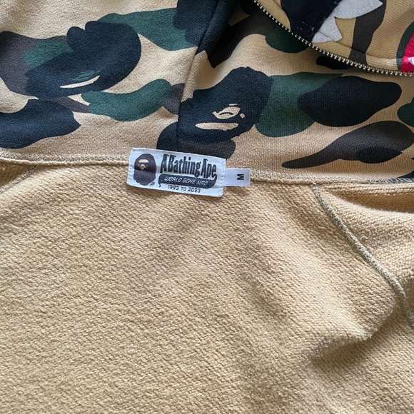 Bape - Picture 5 of 6